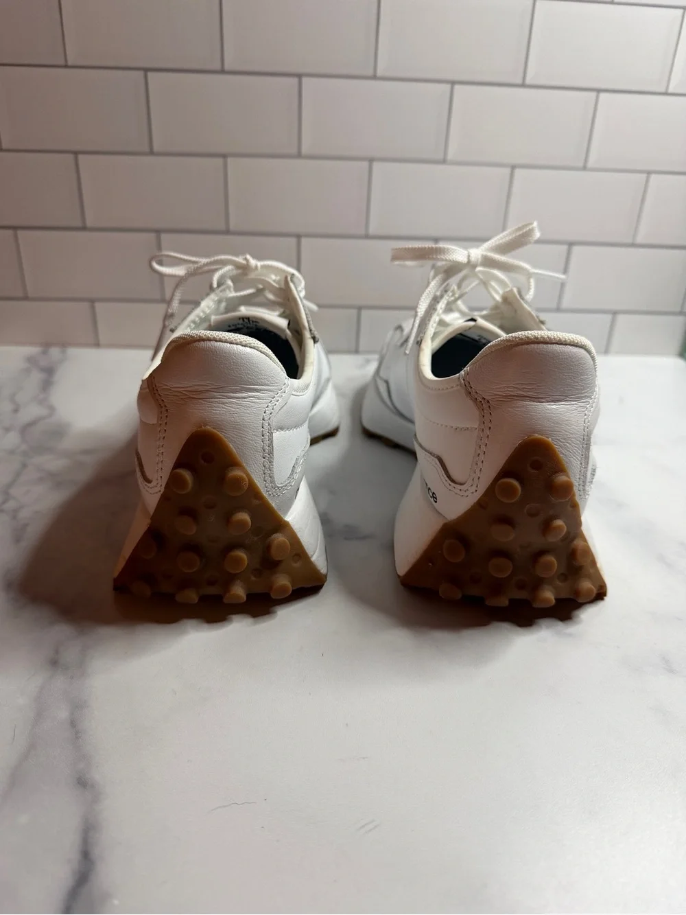 New Balance 327 Sea Salt Gum Women’s 7.5 White Leather Sneakers WS327LS